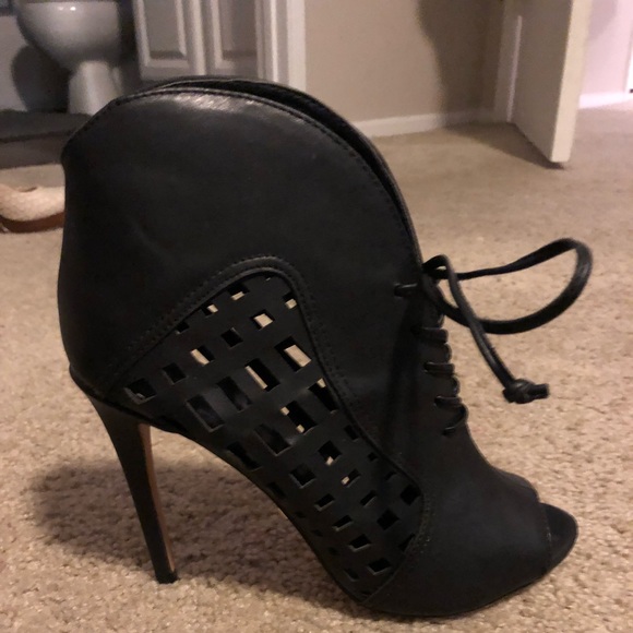 Stilettos - Picture 2 of 4